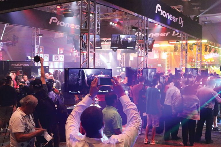 dj expo