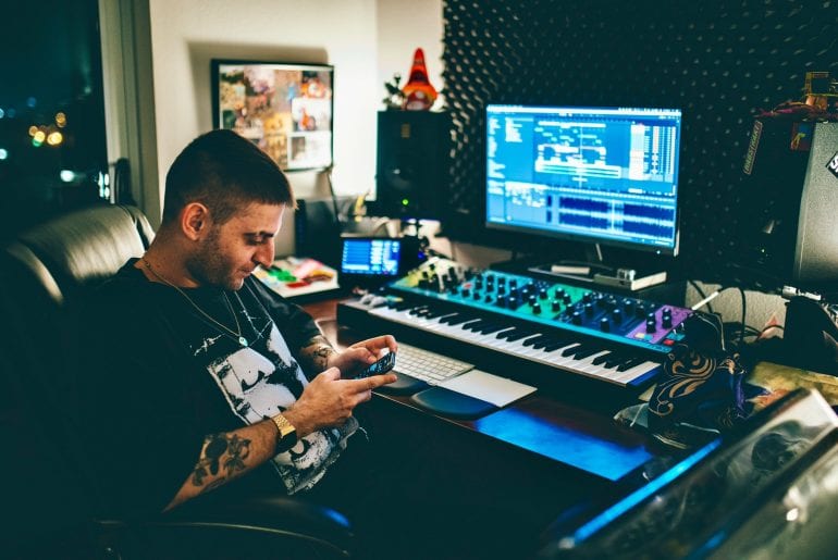 trust nobody habstrakt remix