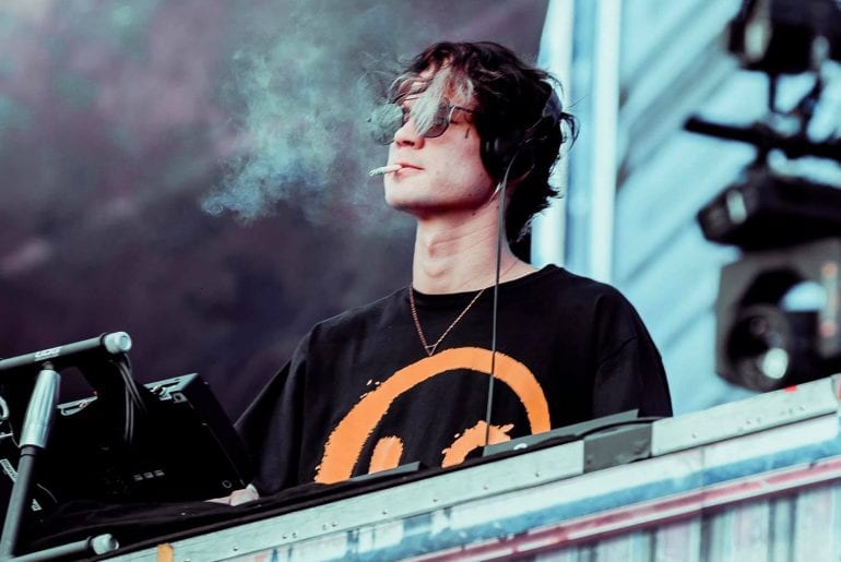 i_o Castles In The Sky