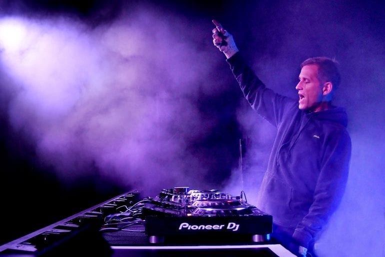 Kaskade Solid Ground