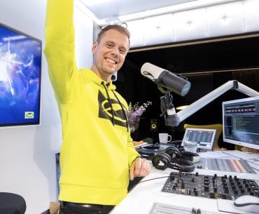 Armin van Buuren Turn The World Into A Dancefloor
